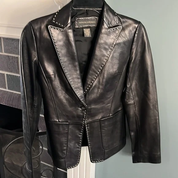 Banana Republic Leather Stitch Detail Moto Blazer/Jacket fit XS - Picture 4 of 17